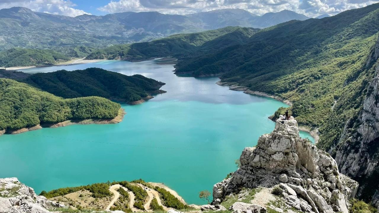 Ab Tirana: Bovilla-See und Gamti-Berg, Ausflug in einem Geländewagen
