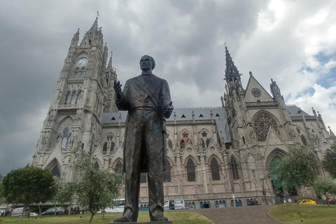 Quito: Dia inteiro em Praças, Igrejas, Teleférico e Equador