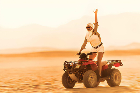 Marrakech: Giro nel deserto di Agafay in quad e cammello con cena spettacolo
