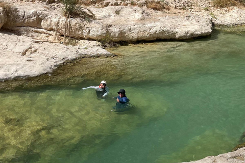 Muscat: Wadi Al Shab Oasis, Secret Cave & Sinkhole