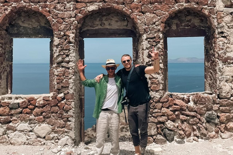 Santorini: Private 5-Hour Island Highlights Tour