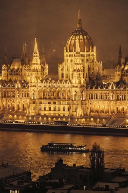 Crucero turístico nocturno por Budapest