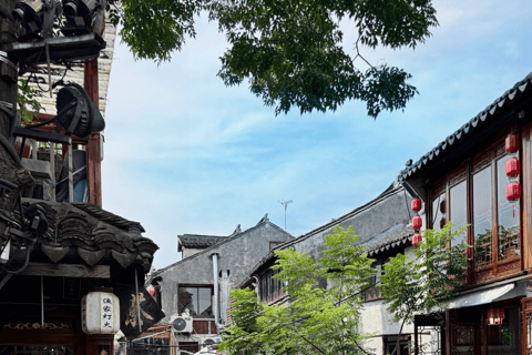 Shanghai Zhouzhuang Water Town Guided Tour with Free Time