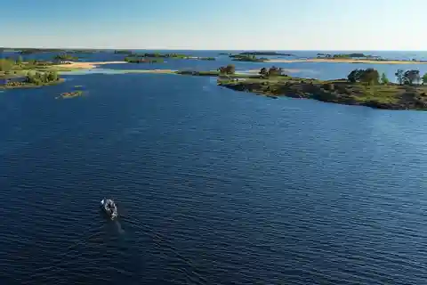 Exclusive Guided Tour in the Breathtaking Lurö Archipelago