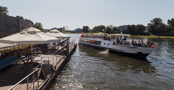 Krakow: Vistula River Cruise with Amazing City Views