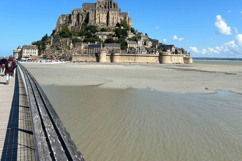 From Rennes : Guided tour of Mont Saint-Michel & Saint-Malo