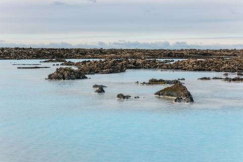 Reykjavik: traslado de ônibus de ida e volta para a Lagoa AzulTraslado de ida e volta do Terminal Rodoviário BSI para a Lagoa Azul