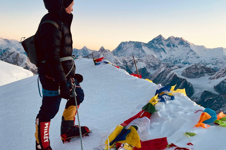 Kathmandu: Mera Peak Climbing Expedition with Guide