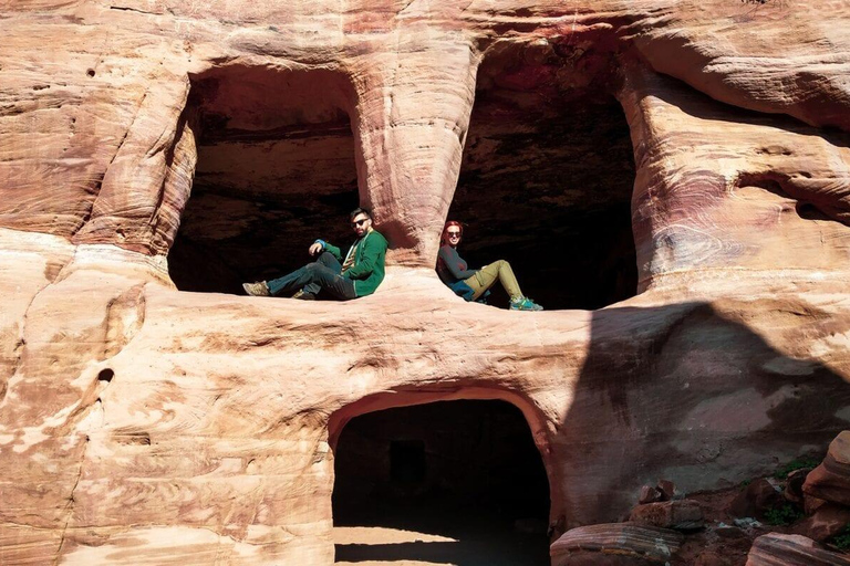 Excursión de 3 días Ammán Petra Wadi Rum Madaba Monte Nebo Mar Muerto..Transporte y alojamiento en la Tienda Clásica de Wadi Rum