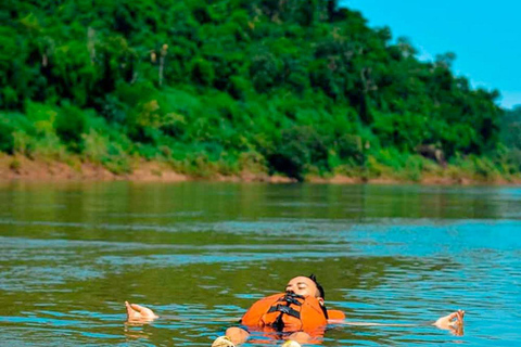 Puerto Iguazú: Aguaray Kayaking and Trekking Day Trip