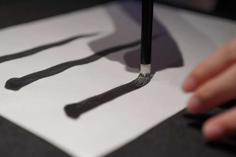 Taller de caligrafía en Kioto: diseña tu logotipo kanji en papel washiTaller de caligrafía en Kioto: diseña tu logotipo kanji en washi