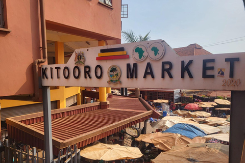 Entebbe: Guided Walking Tour with Lake Victoria Water Sports