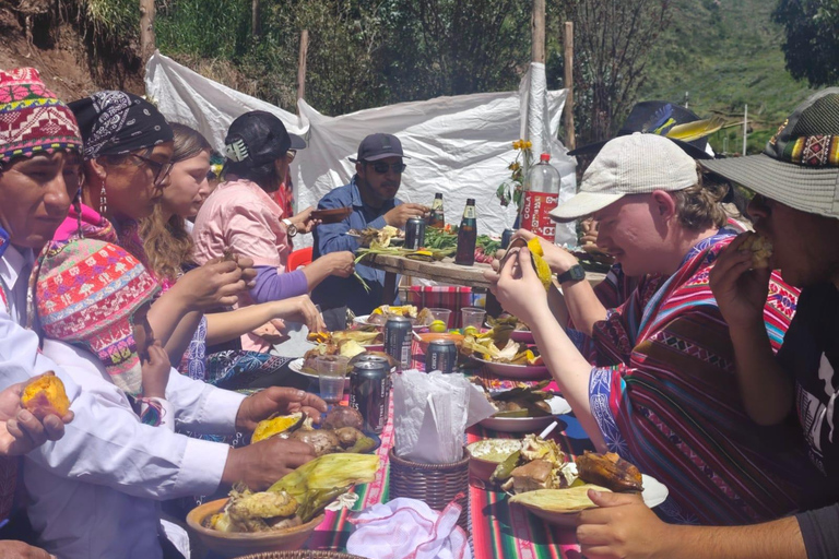 Flavor and Culture in Parcarhuasi: Ancestral Textiles and Pachamanca Banquet