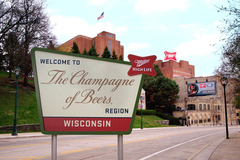 Chicago: Milwaukee Harley-Davidson Museum & Brewery Day Tour