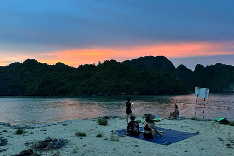 2-tägige Ha Long Bay Island Cruise Tour mit einem 3-Sterne-Kreuzfahrtschiff