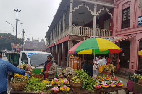 Old Delhi Tour on Luxurious Rickshaw with Wireless Headset