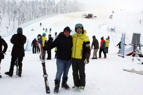 Från Belgrad: Dagstur med snö- och skidupplevelserDagsutflykt från Belgrad med snö- och skidupplevelser - skidpaket