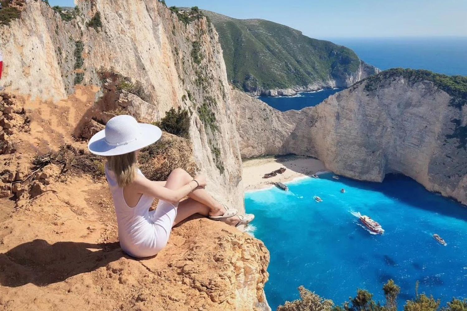 Zakynthos: Kleingruppentour zu Schiffswrack & Blauen Grotten