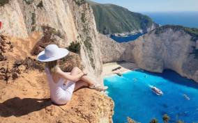 Zakynthos: Shipwreck, Blue Caves, Viewpoint VIP All-Day Tour
