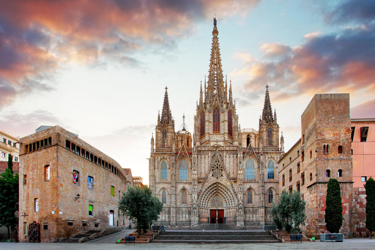 Depuis Salou : Monastère de Montserrat et 4 heures à Barcelone.