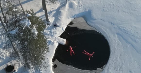 Rovaniemi: Ice Floating Experience