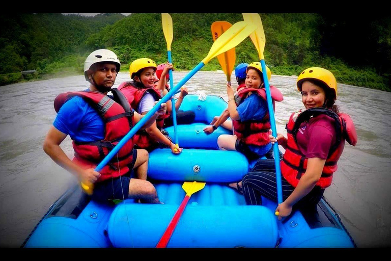 Rapides de Montréal : Aventures de rafting tout compris