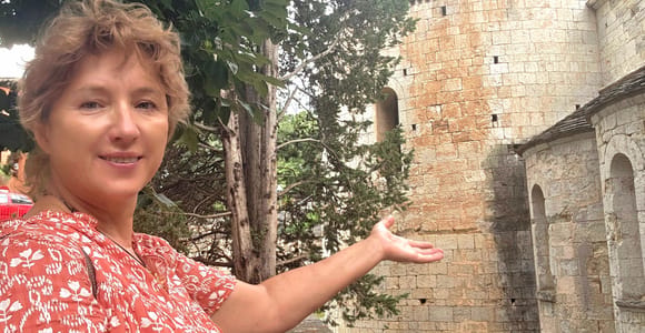 Girona: Old Town Walking Tour with Local Guide