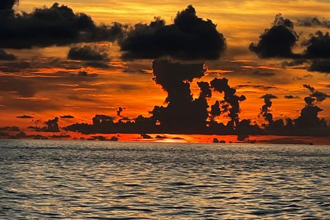 Clearwater Beach: Sunset and Harbor Lights Cruise Clearwater: Sunset and Harbor Lights Cruise