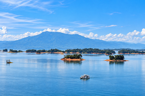 From Vientiane: Lao Sea – Vang Vieng 2 Days 1 Night Trip From Vientiane to Vang Vieng 1 Days Trip