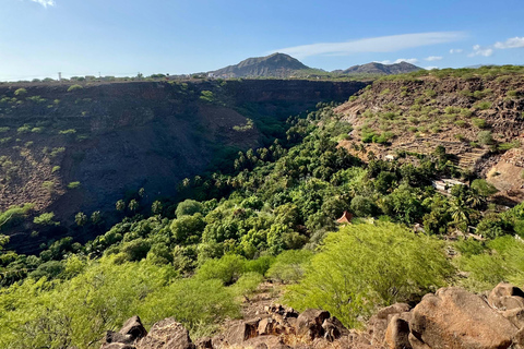 Santiago: Cidade Velha Beginner Hike with Lunch