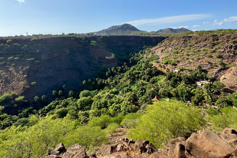 Santiago: Cidade Velha Beginner Hike with Lunch