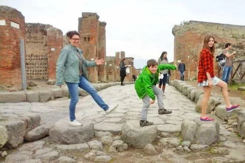 Pompeii: Happy Tour for Children