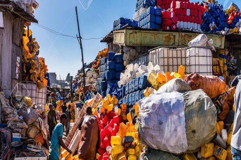 Addis Ababa: Mercato Market Tour with Sustainability Focus