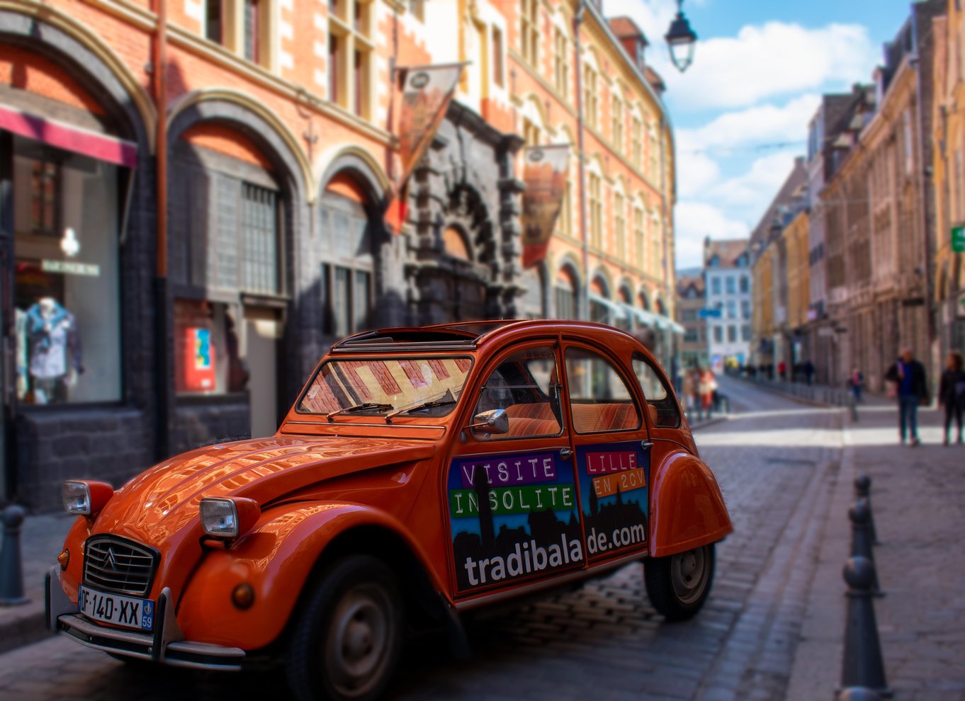 Lille køretur i konvertibel Citroen 2CV