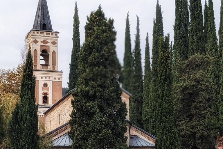 Tbilisi: 2-Day Kakheti & Kazbegi Georgian Highlights Tour