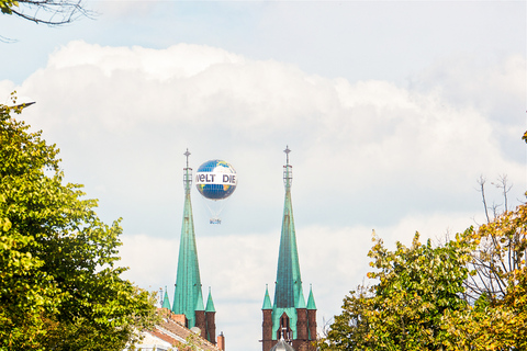 Berlin: bilet na wzlot balonem Welt z perfekcyjnym widokiemBilet na Welt Baloon