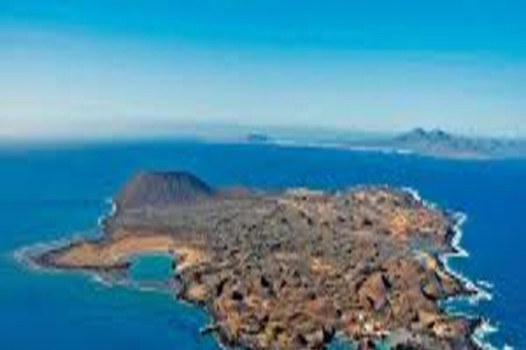 Isla de Lobos: Ferry + Mini Submarine Cruise + free time Fuerteventura Express: Transport & Ferry Lanzarote - Fuerteventura