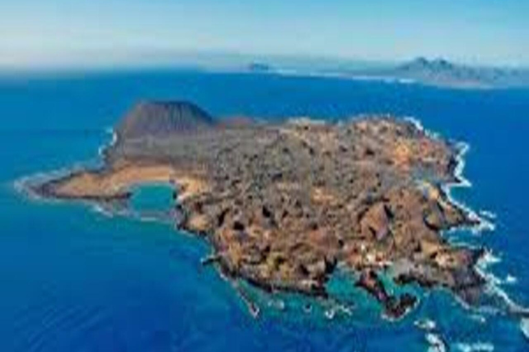 Isla de Lobos: Ferry + Mini Submarine Cruise + free time Fuerteventura Express: Transport & Ferry Lanzarote - Fuerteventura