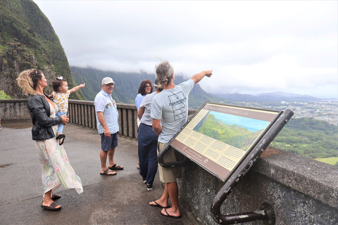 Prachtig uitzicht op Oahu . Landschappelijke punten en uitkijkpunten van HonoluluPrachtig uitzicht op Oahu. Honolulu schilderachtige punten en uitkijkpunt