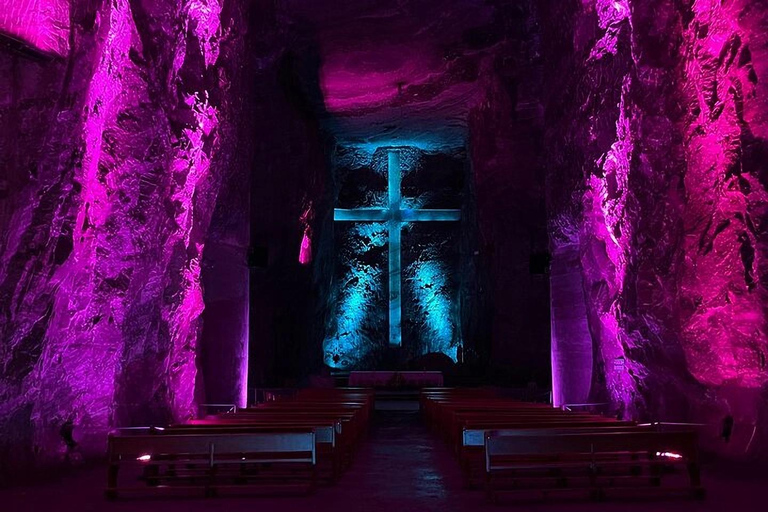 Desde Bogotá: Zipaquirá y Guatavita Los 5 Mejores Sitios Tour GuiadoNUEVO Y MÁS BARATO Visita 5 lugares de interés en Zipaquirá y Guatavita