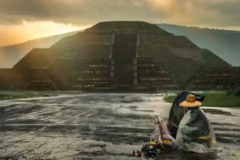 From CDMX: expedition with early access to Teotihuacán