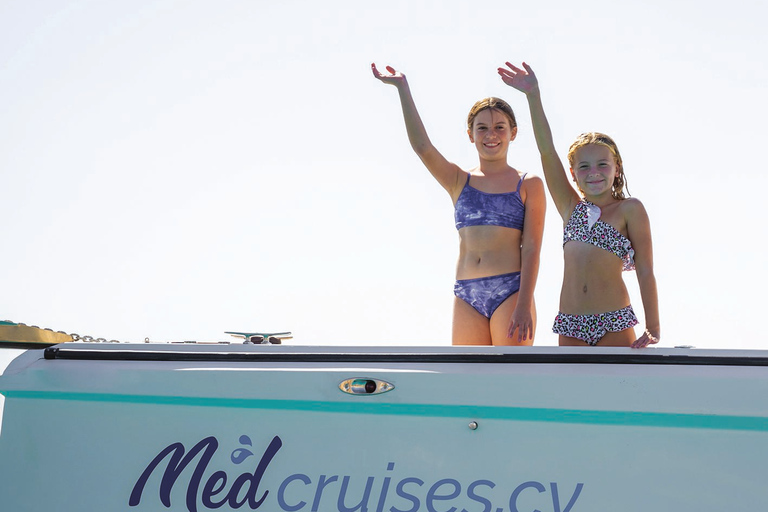 Ayia Napa/Protaras: Private Yacht with Unlimited Drinks Private Yacht with Unlimited Drinks (4 hours)