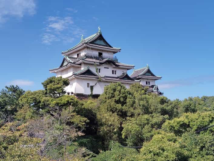 Wakayama: Tokugawa Castle That Guarded the Southern Coast