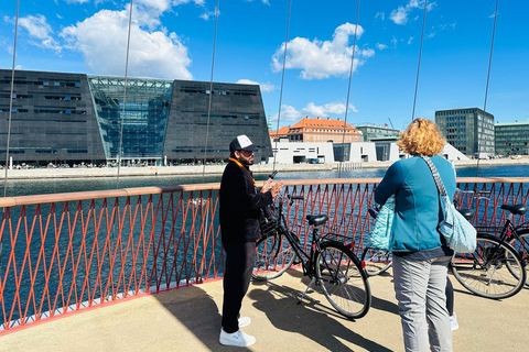 Copenhagen: Guided Bike Tour with Christiania Visit