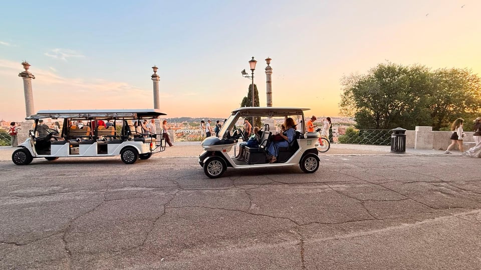Roma: Tour de la ciudad imperial en carro de golf con traslado opcional