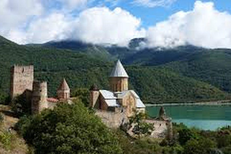 From Tbilisi: Kazbegi & Caucasus Mountains Photo Tour