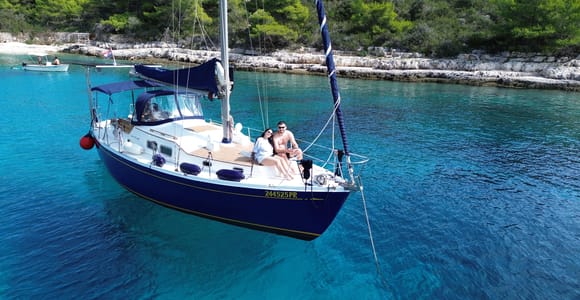 Zadar: Adriatic Sailing Tour with Snorkeling and SUP