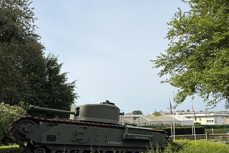 Paris: Normandy D-Day, Omaha Beach & American Cemetery Paris: Normandy D-Day Round-Trip Experience