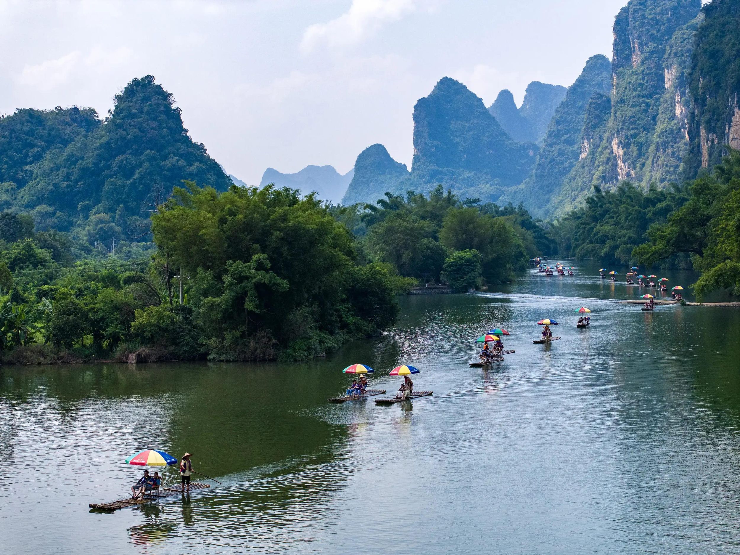 Guilin Yangshuo: Karstblick, Bambus-Driften & Zug bei Sonnenuntergang