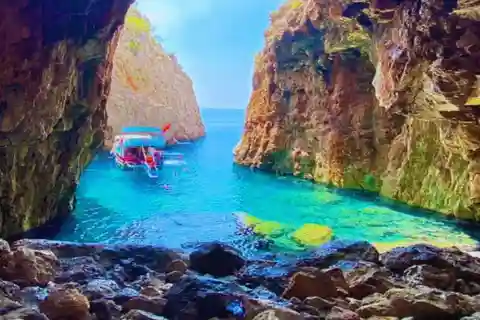 Antalya/Kemer: Porto Genoese Boat Trip & Mud Bath with Lunch